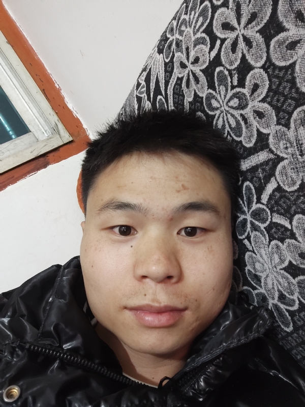 麒麟区幼儿园扛把子的第三张照片--六安相亲服务中心
