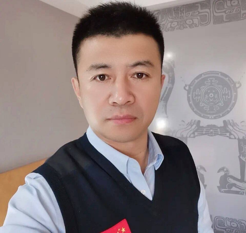生在红旗下的第二张照片--六安相亲服务中心