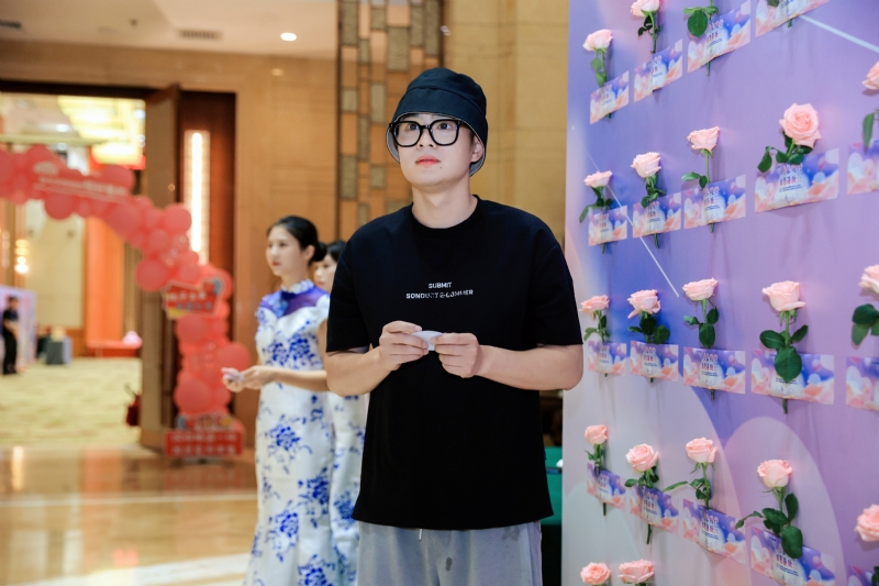 被驯服的象的第一张照片--六安相亲服务中心